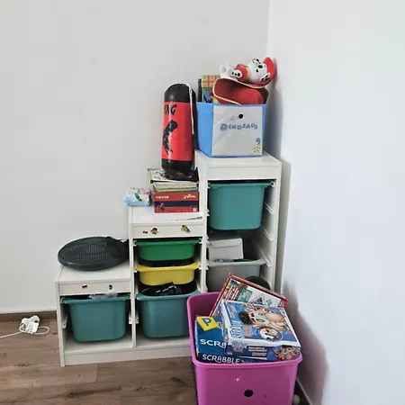Leo Apartment *