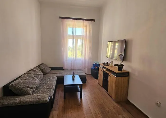 Leo Apartment *