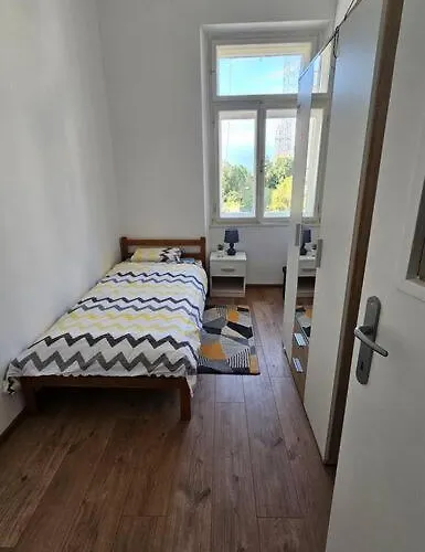 Apartment Leo