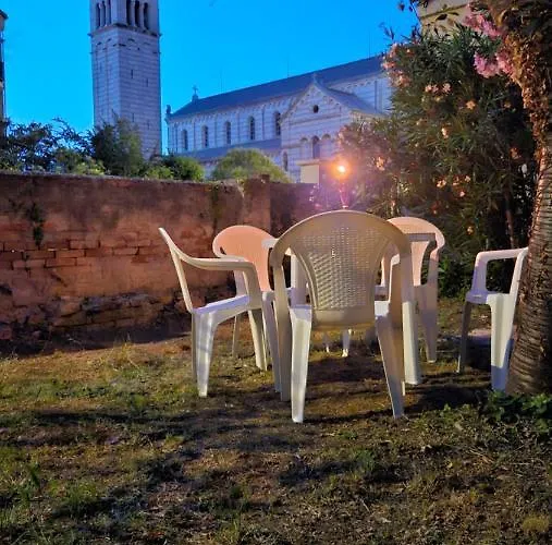 Leo Апартаменты